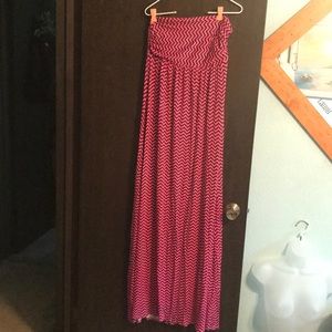 Strapless pink and navy zigzag dress